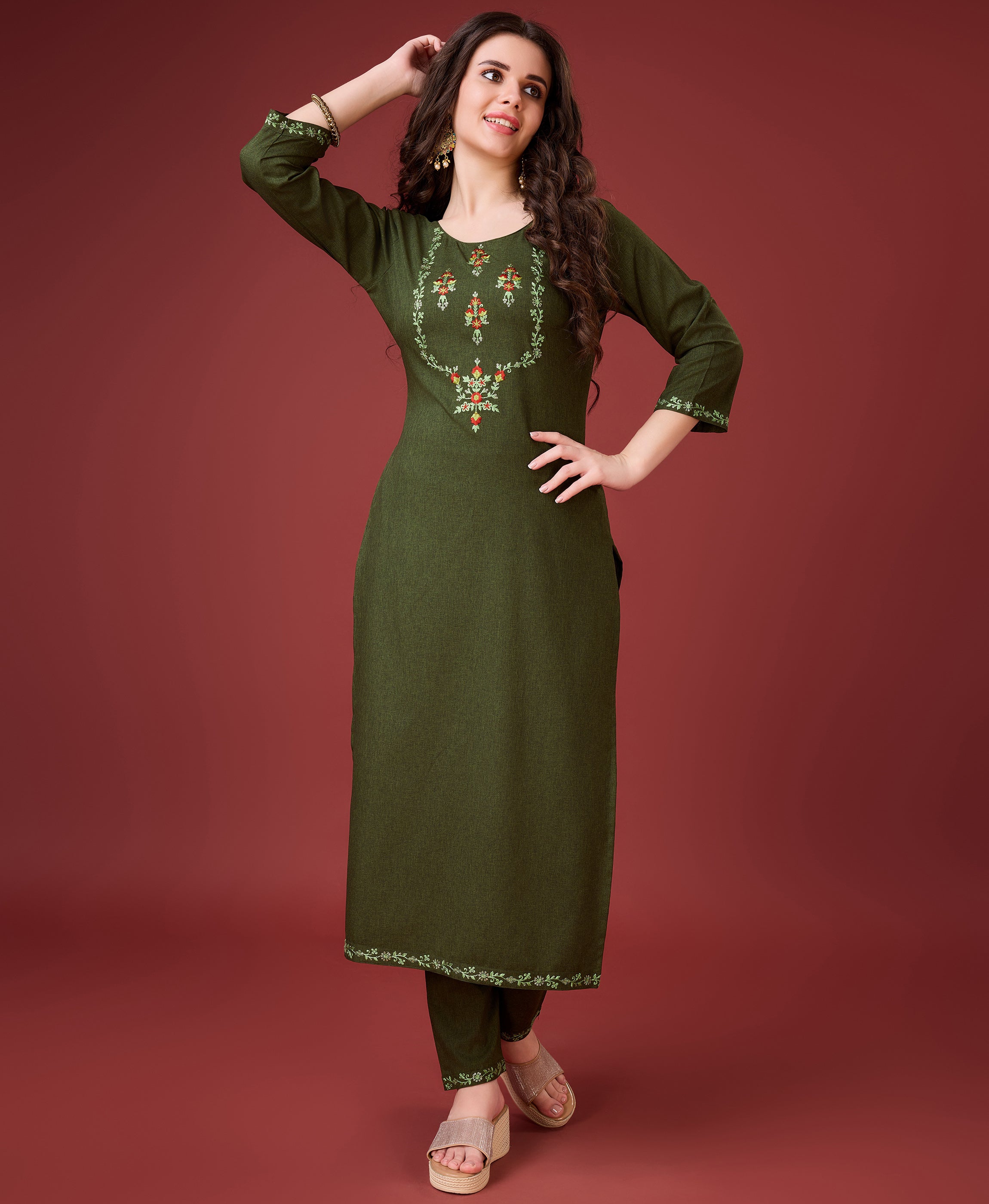 Her Couture Women's Green Linen Blend Embroidered Kurta With Pant