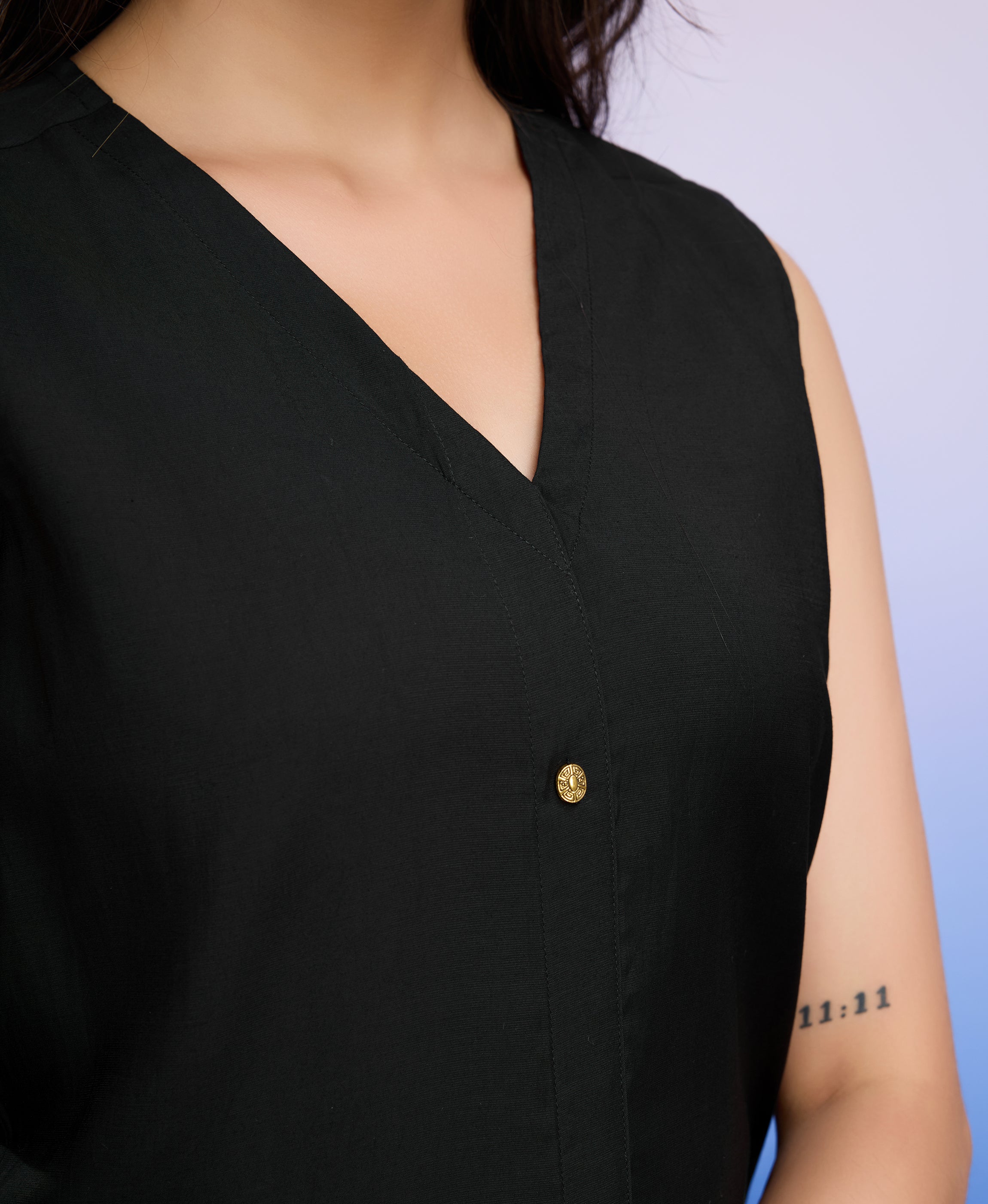 Her Couture Women's Black Roman Silk Solid Straight Kurta With Pant & Printed Dupatta