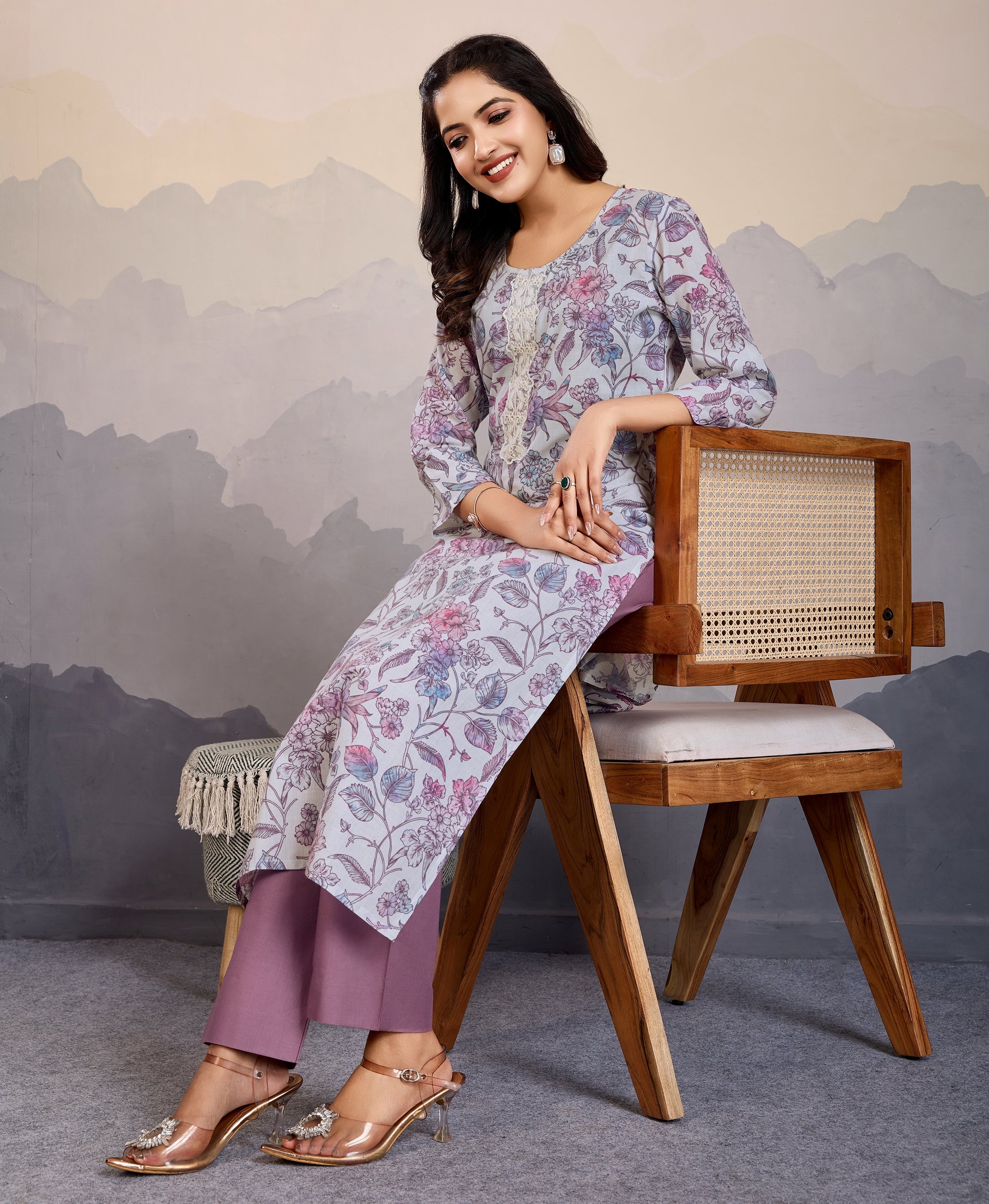 Her Couture Women's Lavender Cotton Floral & Leaf Embellished Straight Kurta With Pant