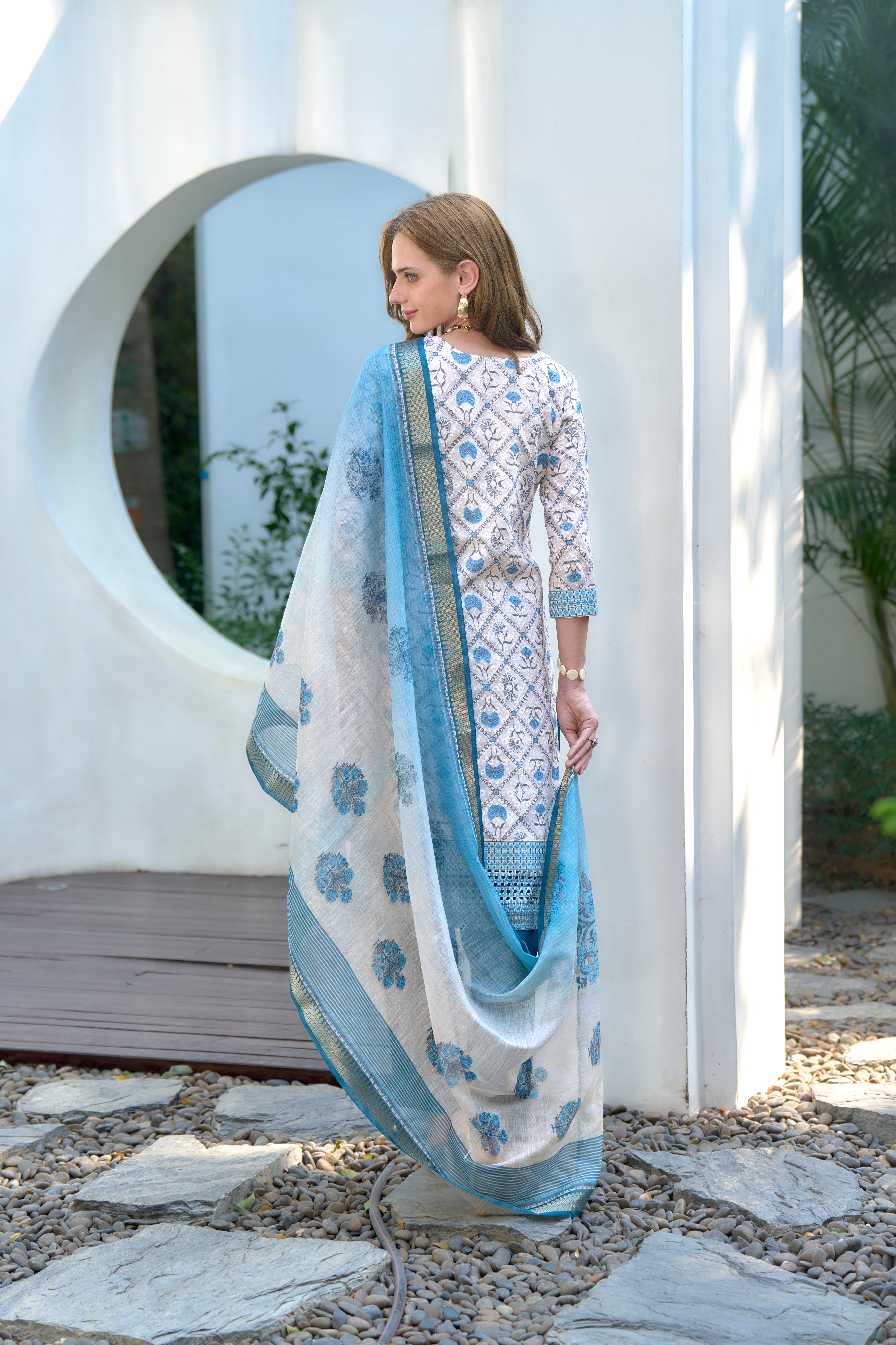Her Couture Women's Blue Cotton Floral & Leaf Straight Kurta With Pant & Printed Dupatta