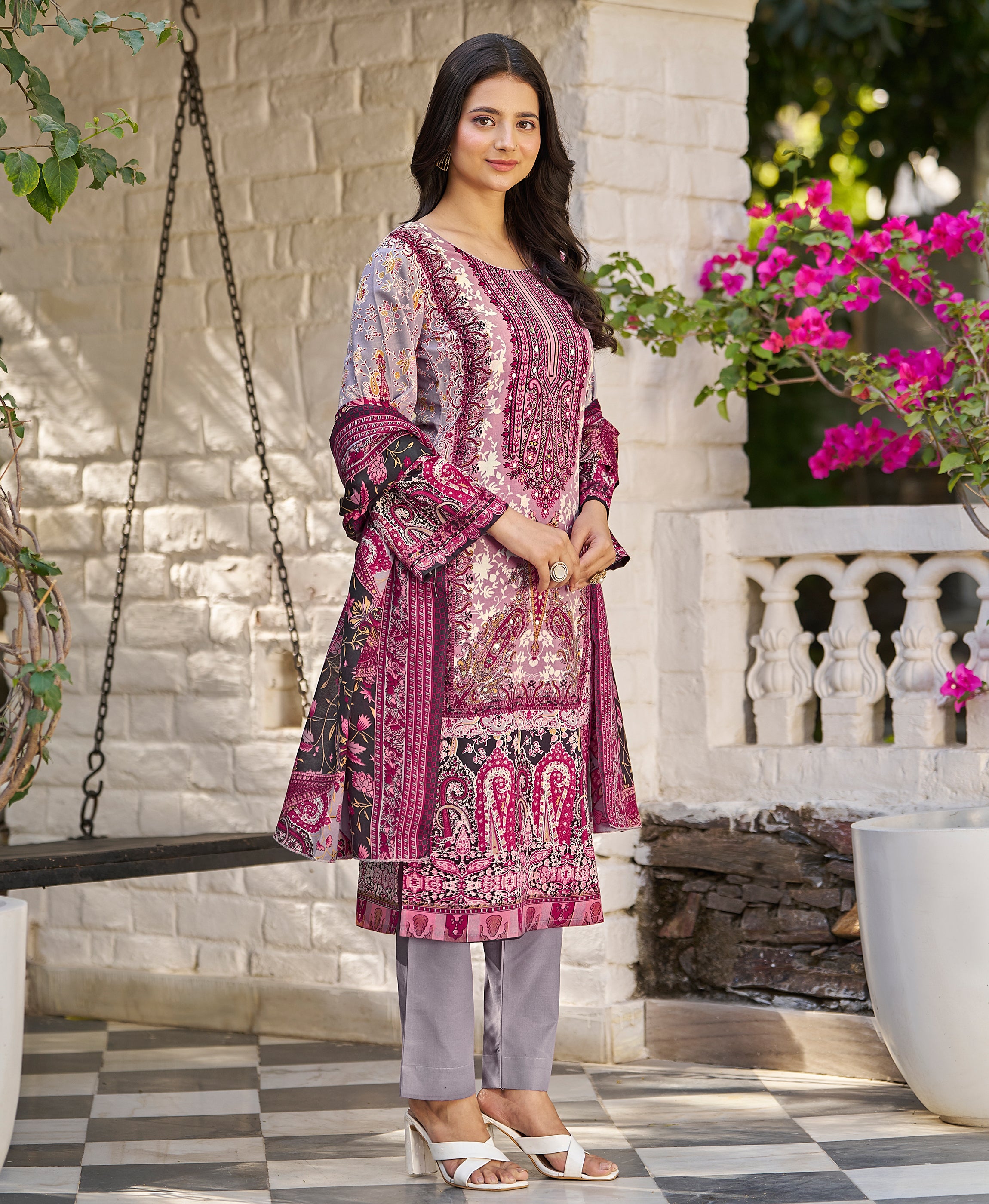 Her Couture Women's Lavender Cotton Blend Paisley Pakistani Style Kurta With Pant & Printed Dupatta