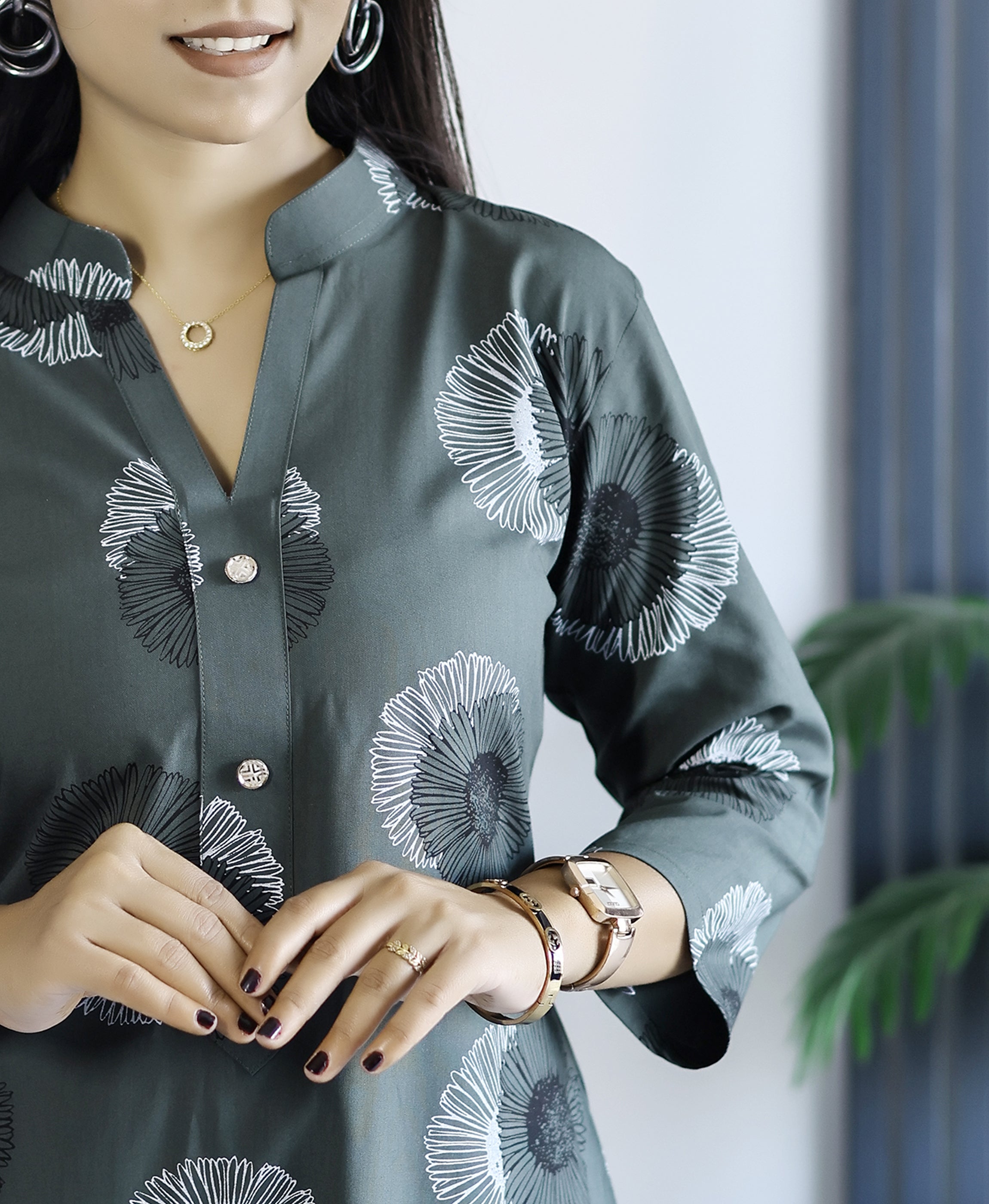 Her Couture Women's Green Rayon Viscose 21 KG Floral & Leaf Printed Causal Co-ord Set