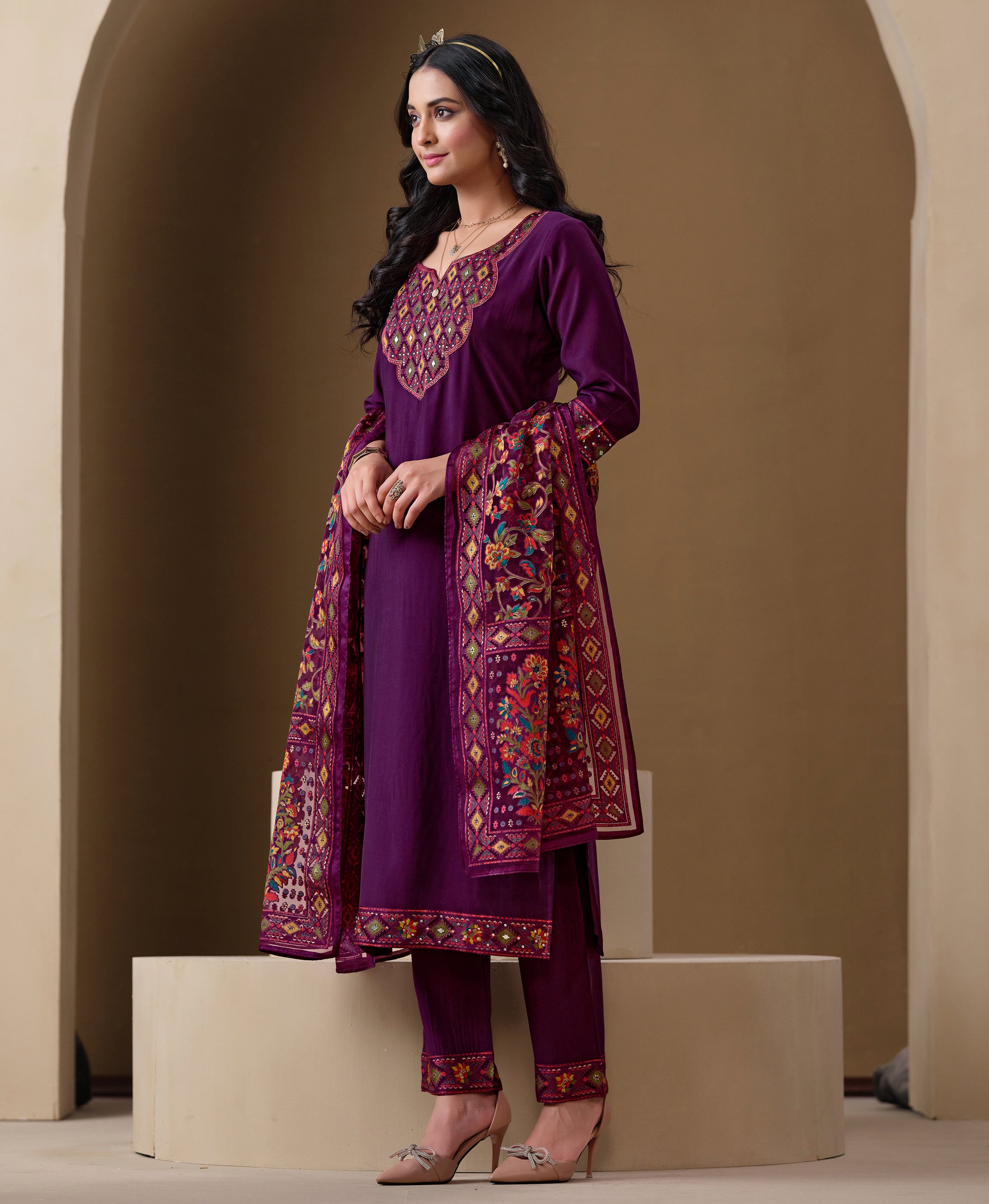 Her Couture Women's Purple Viscose Blend Brasso Geometric Printed Gold Foil Straight Kurta With Pant & Printed Dupatta