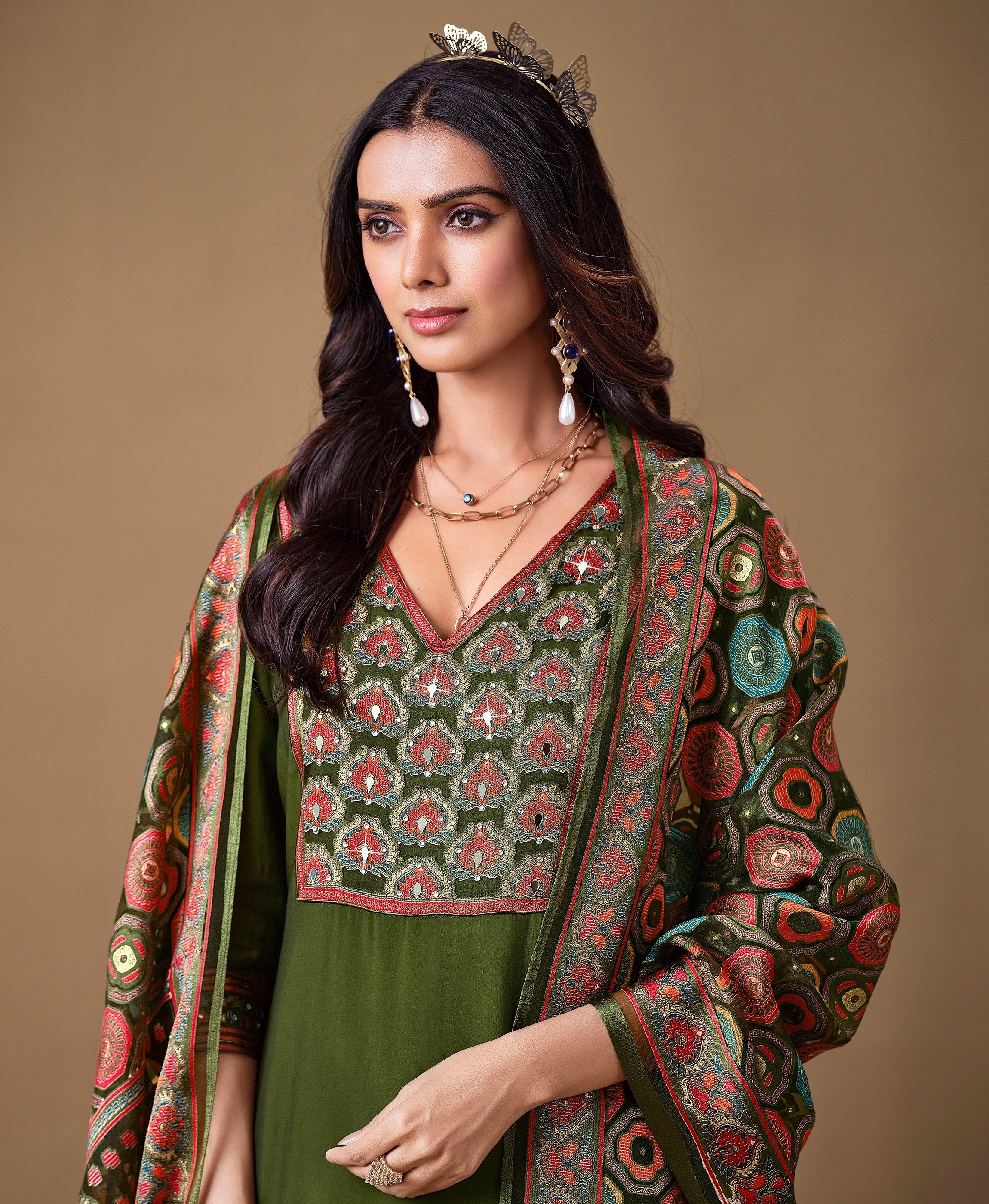 Her Couture Women's Green Viscose Blend Brasso Floral & Leaf Printed Gold Foil Straight Kurta With Pant & Printed Dupatta