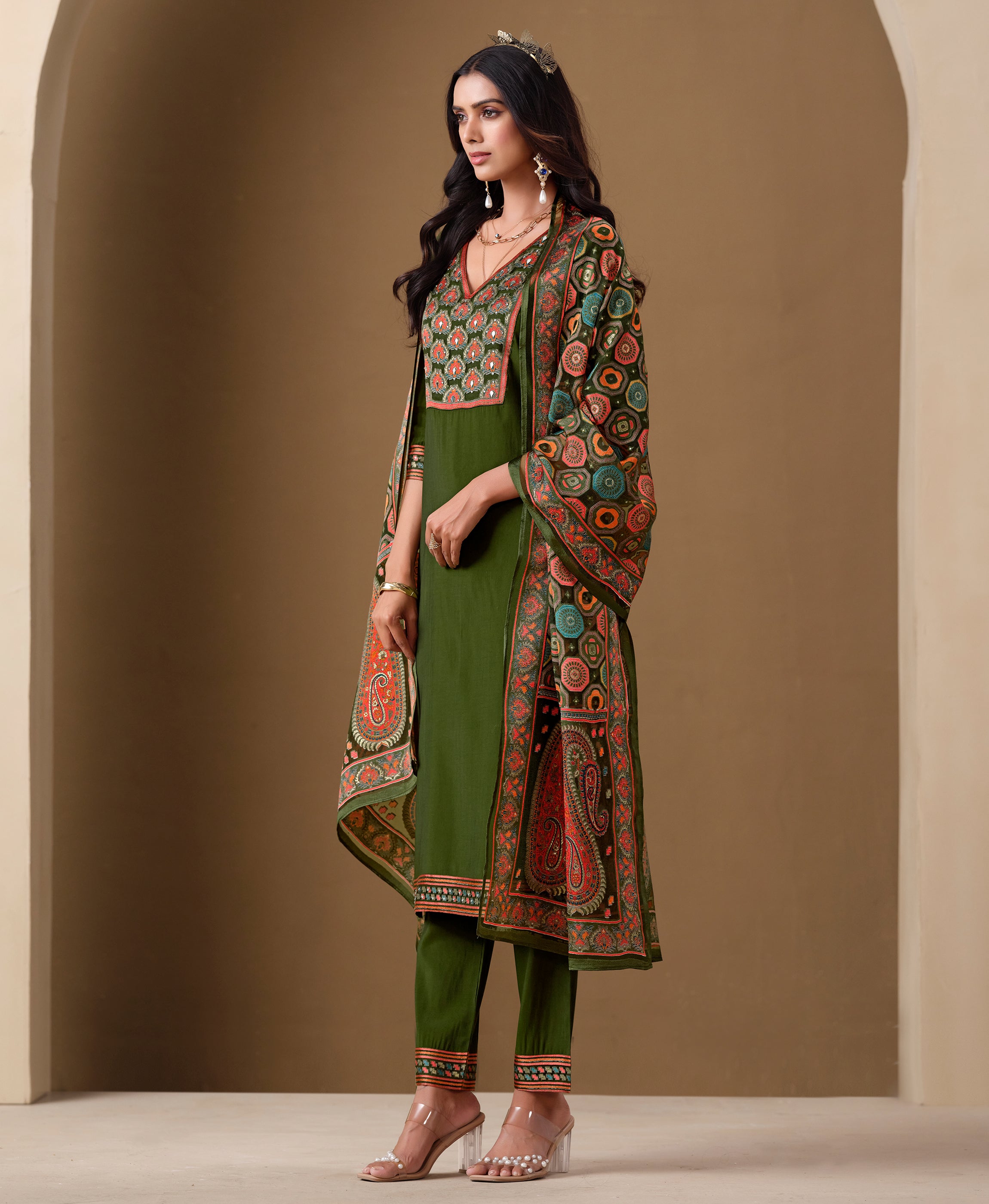 Her Couture Women's Green Viscose Blend Brasso Floral & Leaf Printed Gold Foil Straight Kurta With Pant & Printed Dupatta
