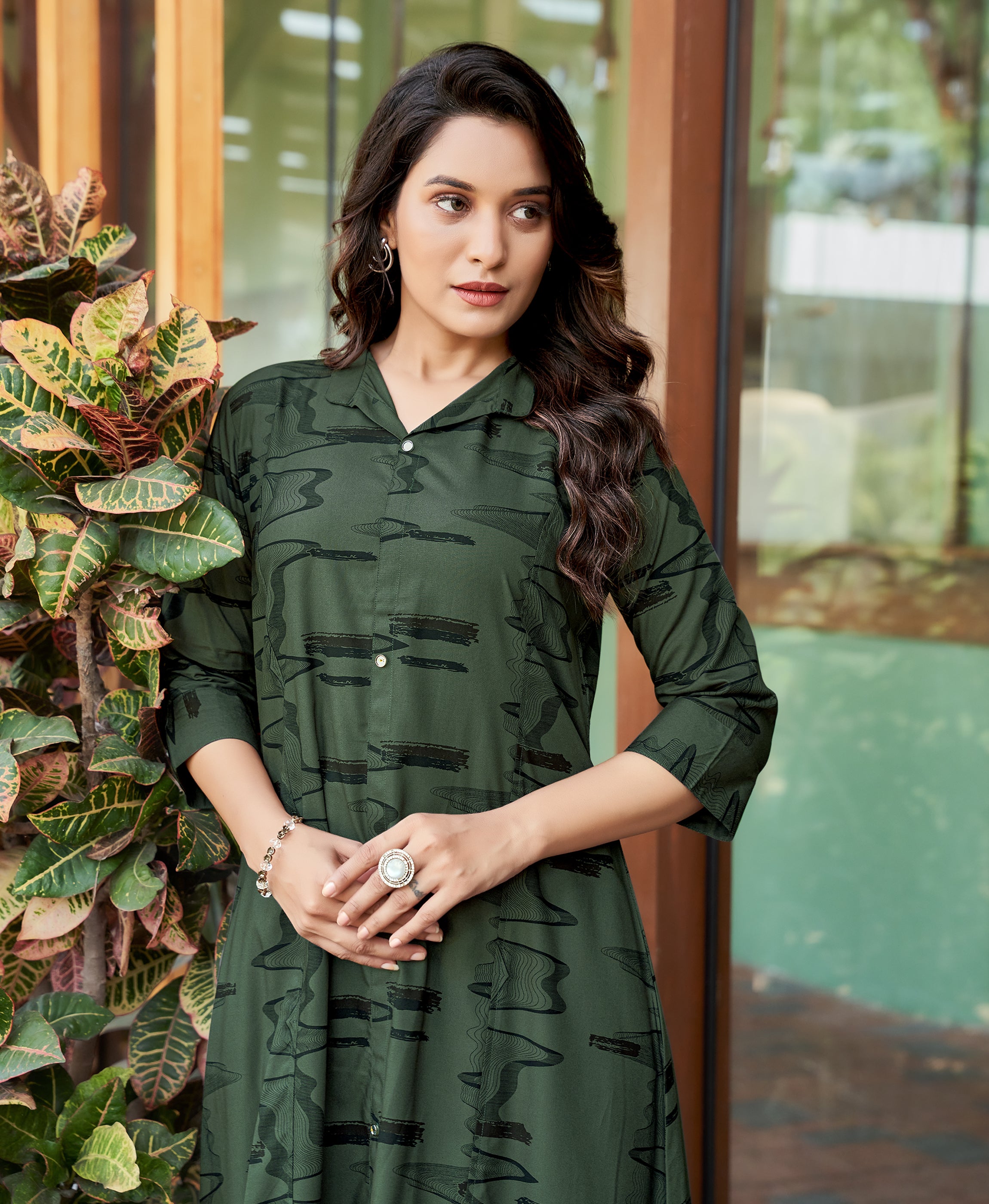 Her Couture Women's Dark Green Rayon Abstract Print Party Co-ord Set