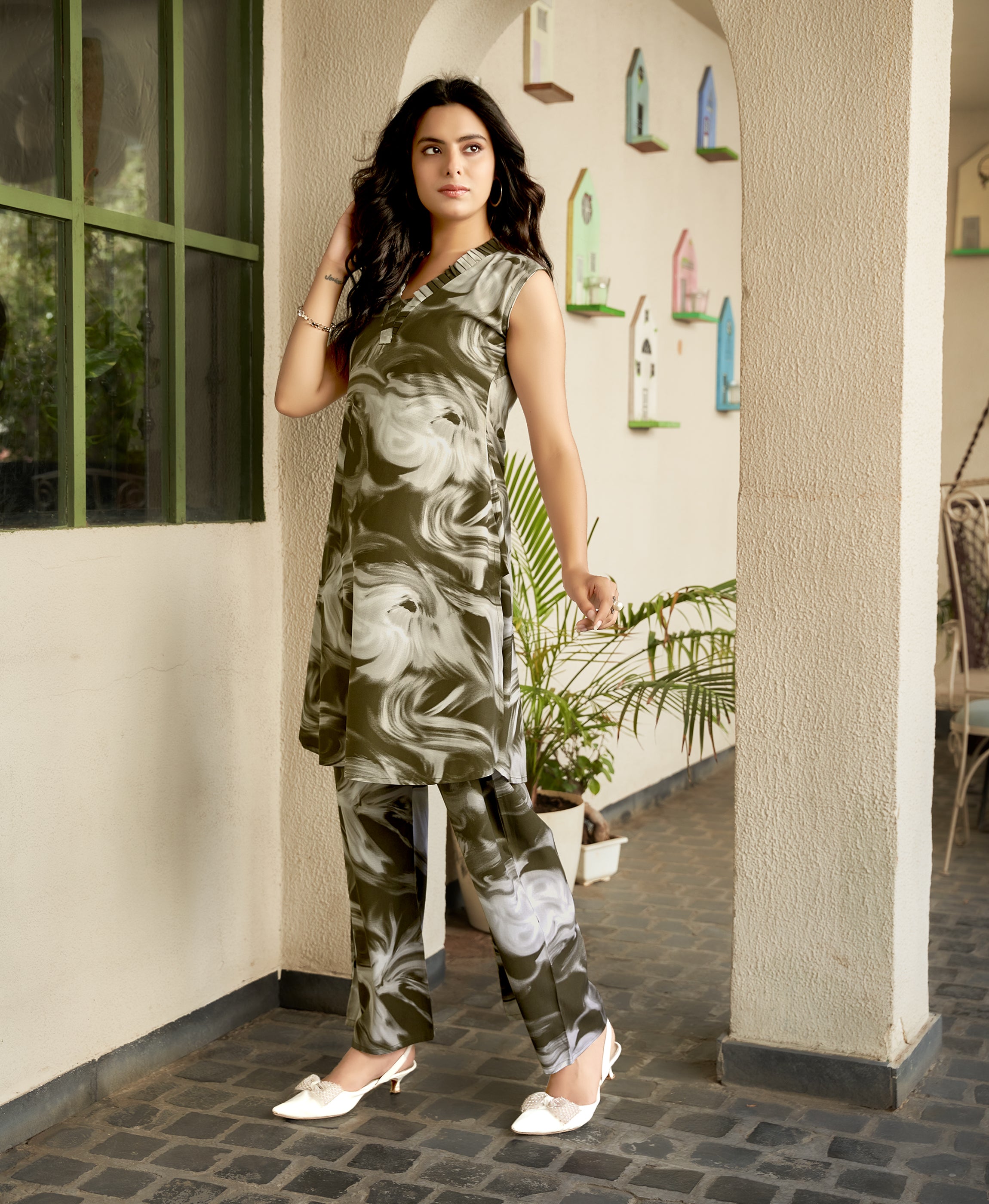 Her Couture Women's Green Rayon Abstract Print Party Co-ord Set