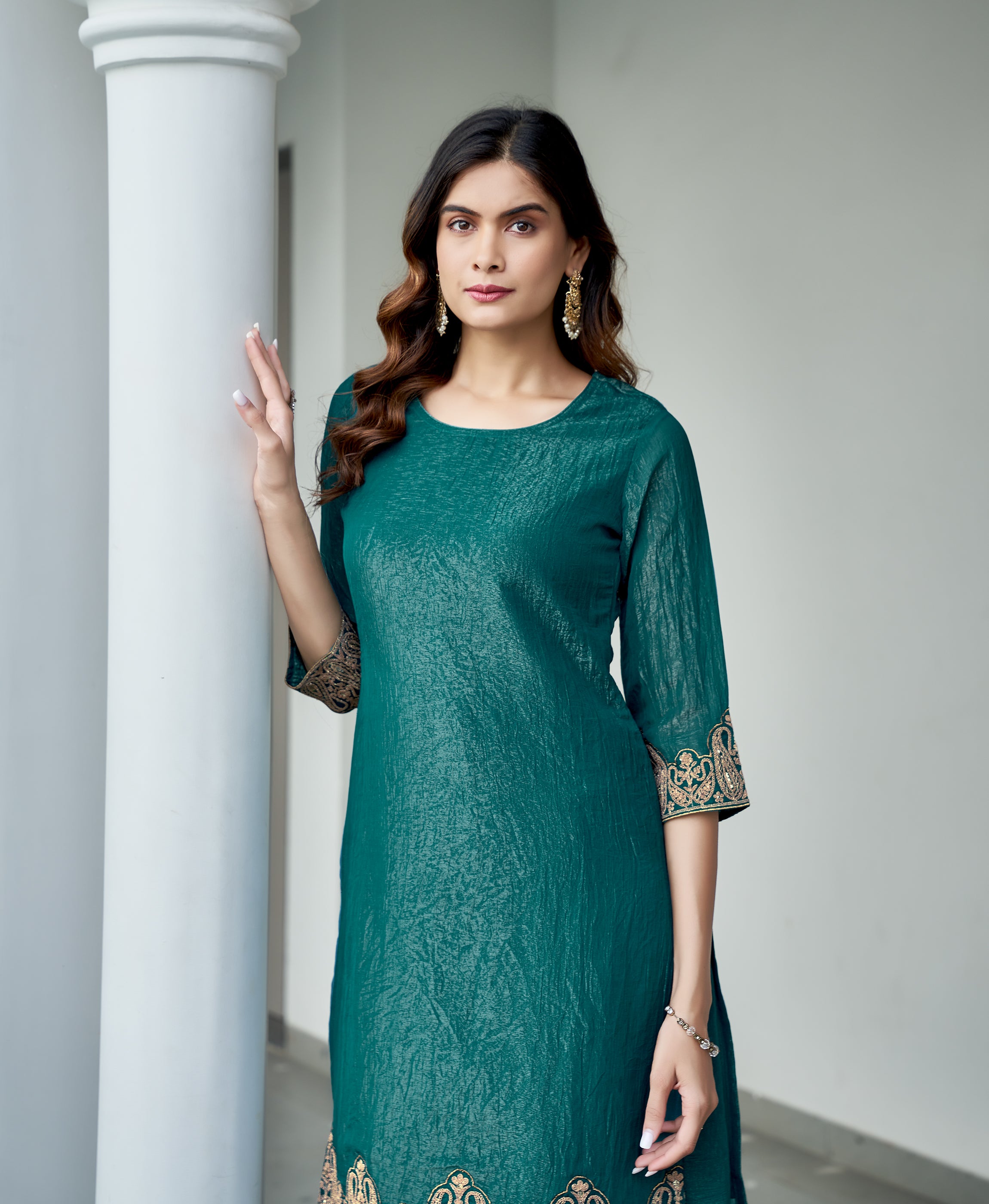 Her Couture Women's Teal Green Crunchy Shimmer Organza Floral Embroidered Festive & Party Co-ord Set