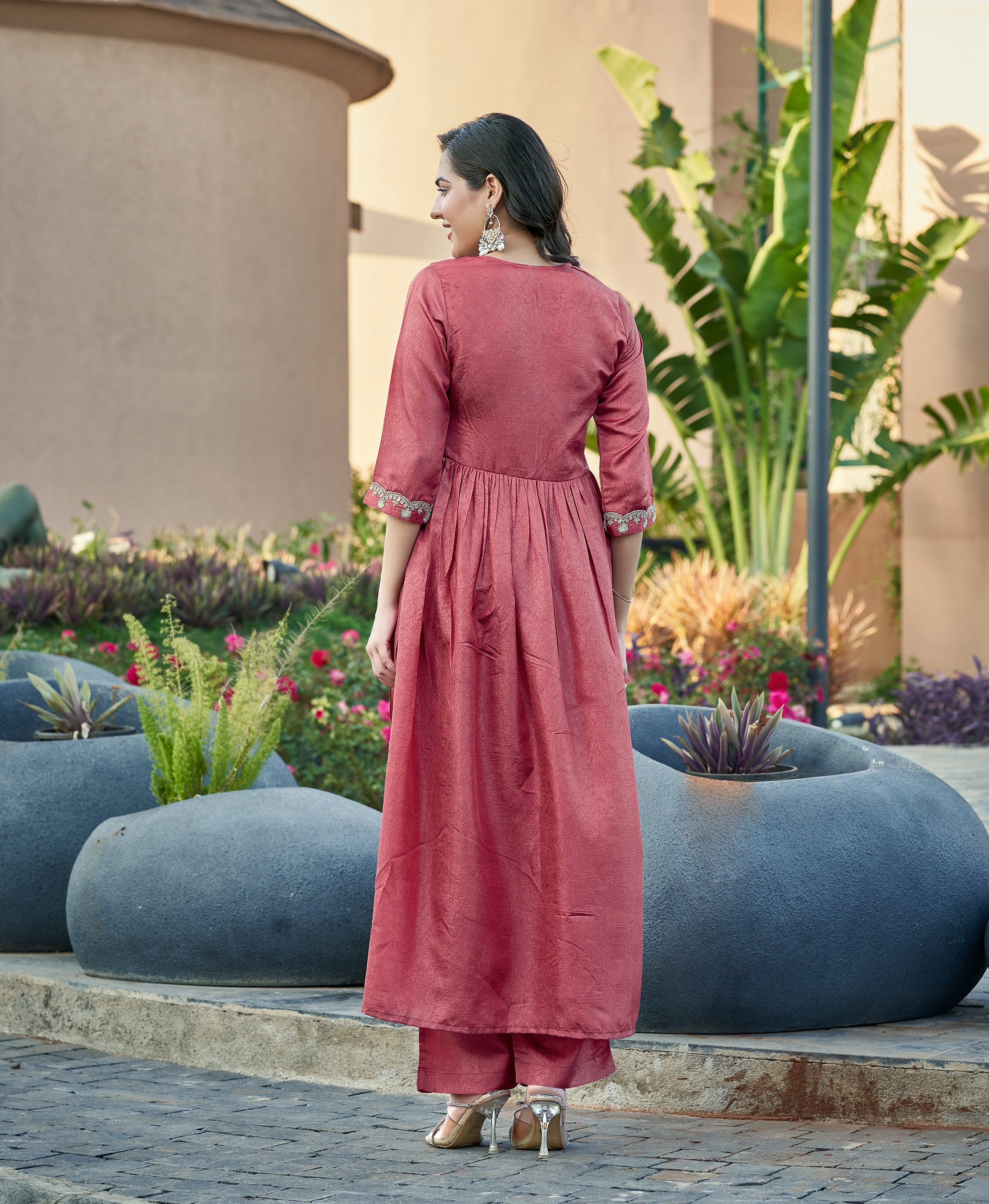 Her Couture Women's Mauve Viscose Spider Floral Embroiery Embroidered Nyra-cut Kurta With Palazzo