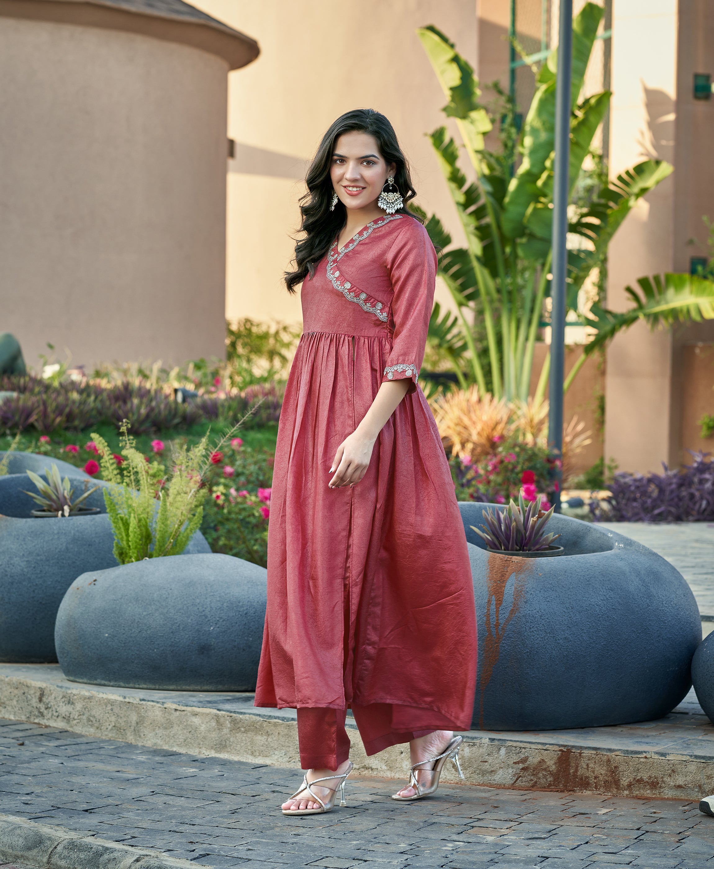 Her Couture Women's Mauve Viscose Spider Floral Embroiery Embroidered Nyra-cut Kurta With Palazzo