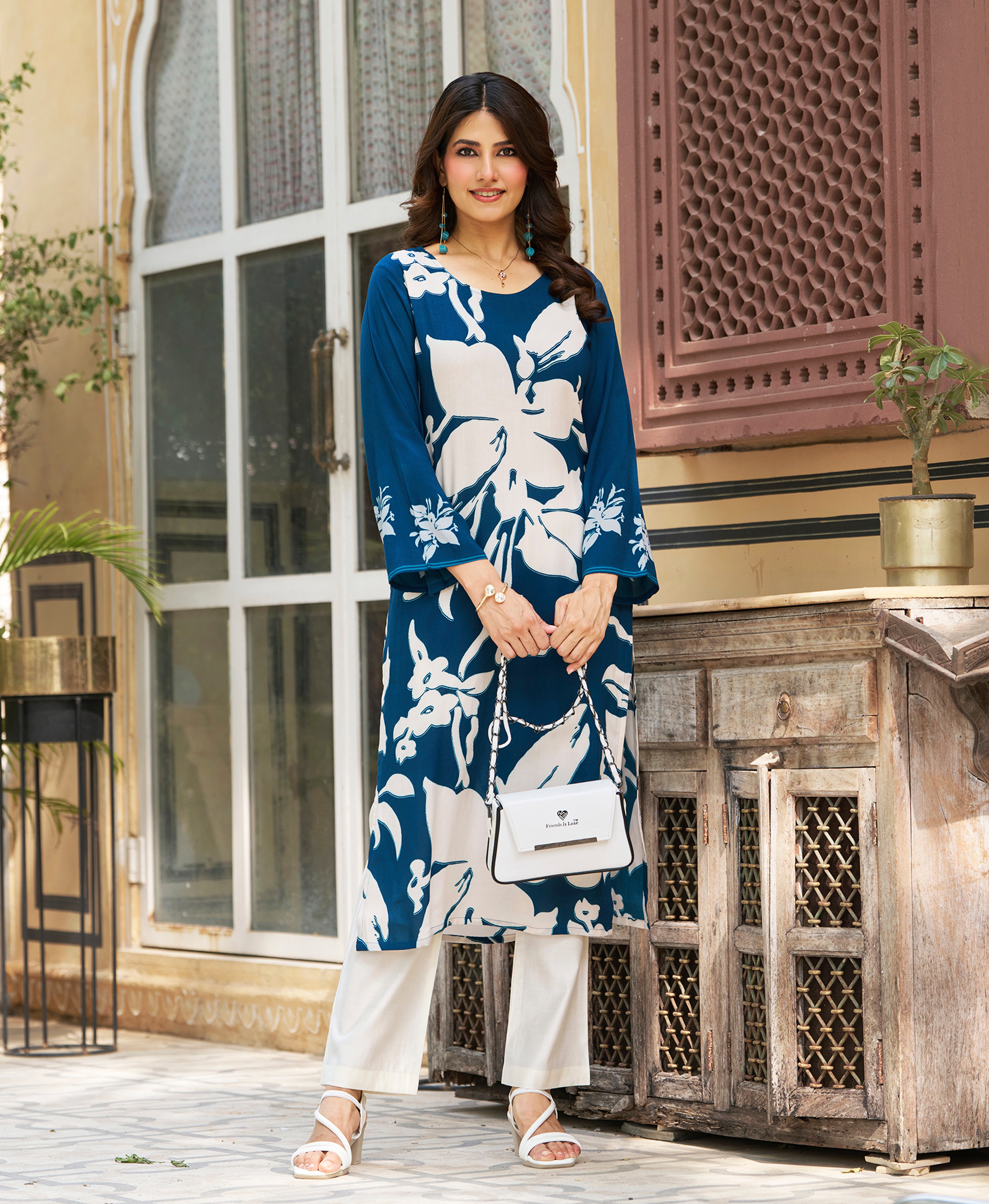 Her Couture Women's Teal Blue Viscose Rayon Floral Printed Straight Kurta