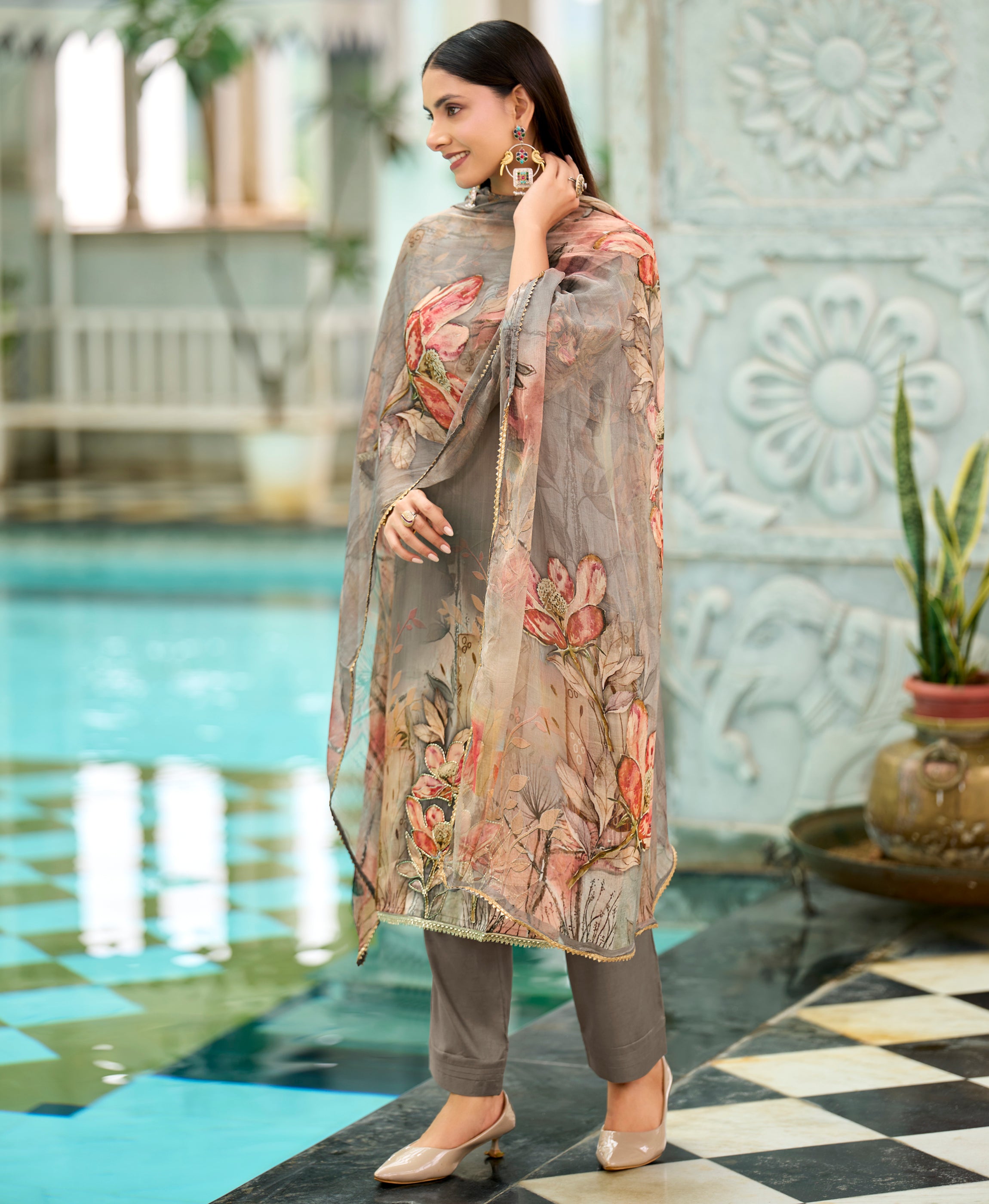 Her Couture Women's Grey Pure Natural Crepe Floral Printed Straight Kurta With Pant & Printed Dupatta