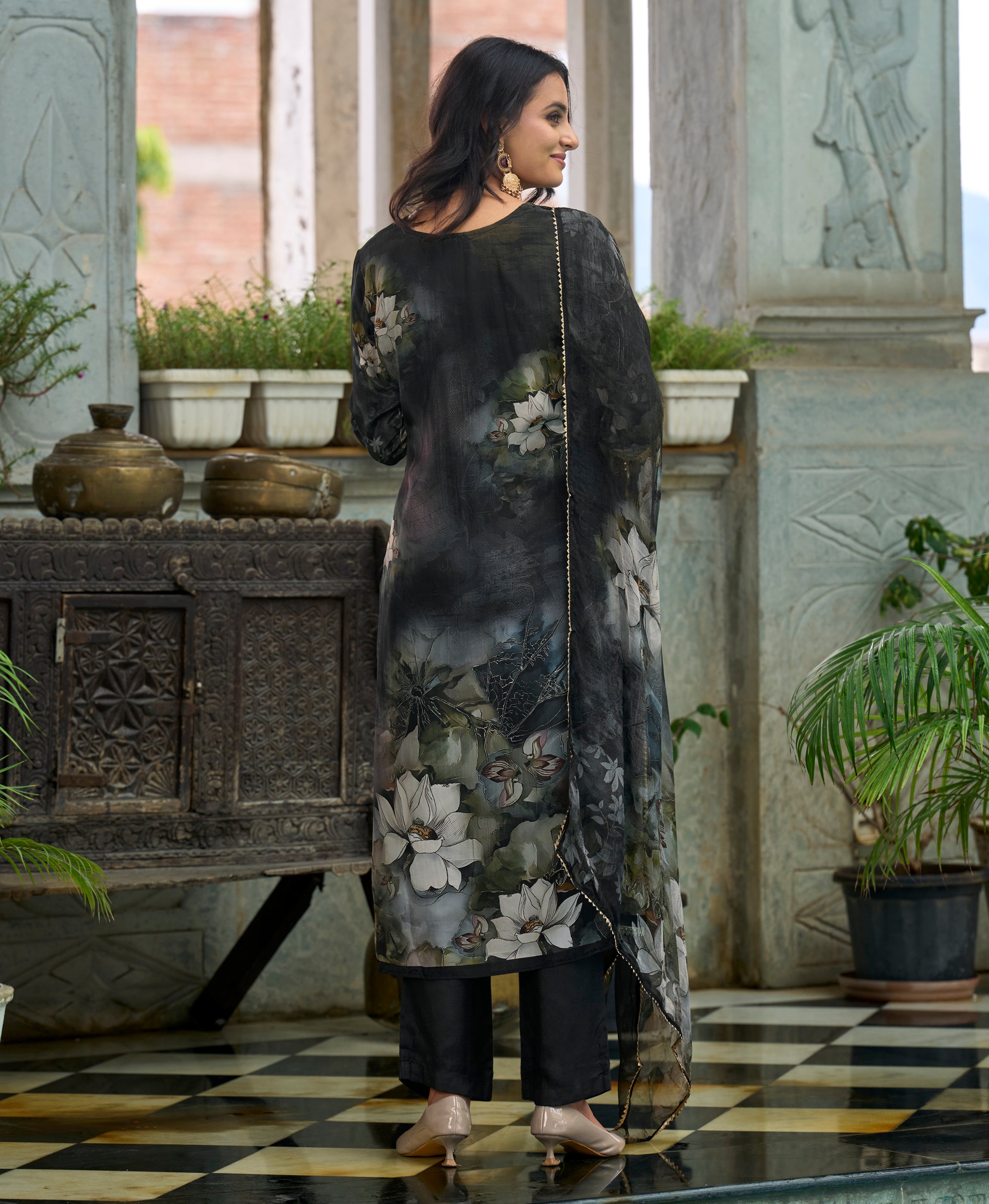 Her Couture Women's Black Pure Natural Crepe Floral Printed Straight Kurta With Pant & Printed Dupatta