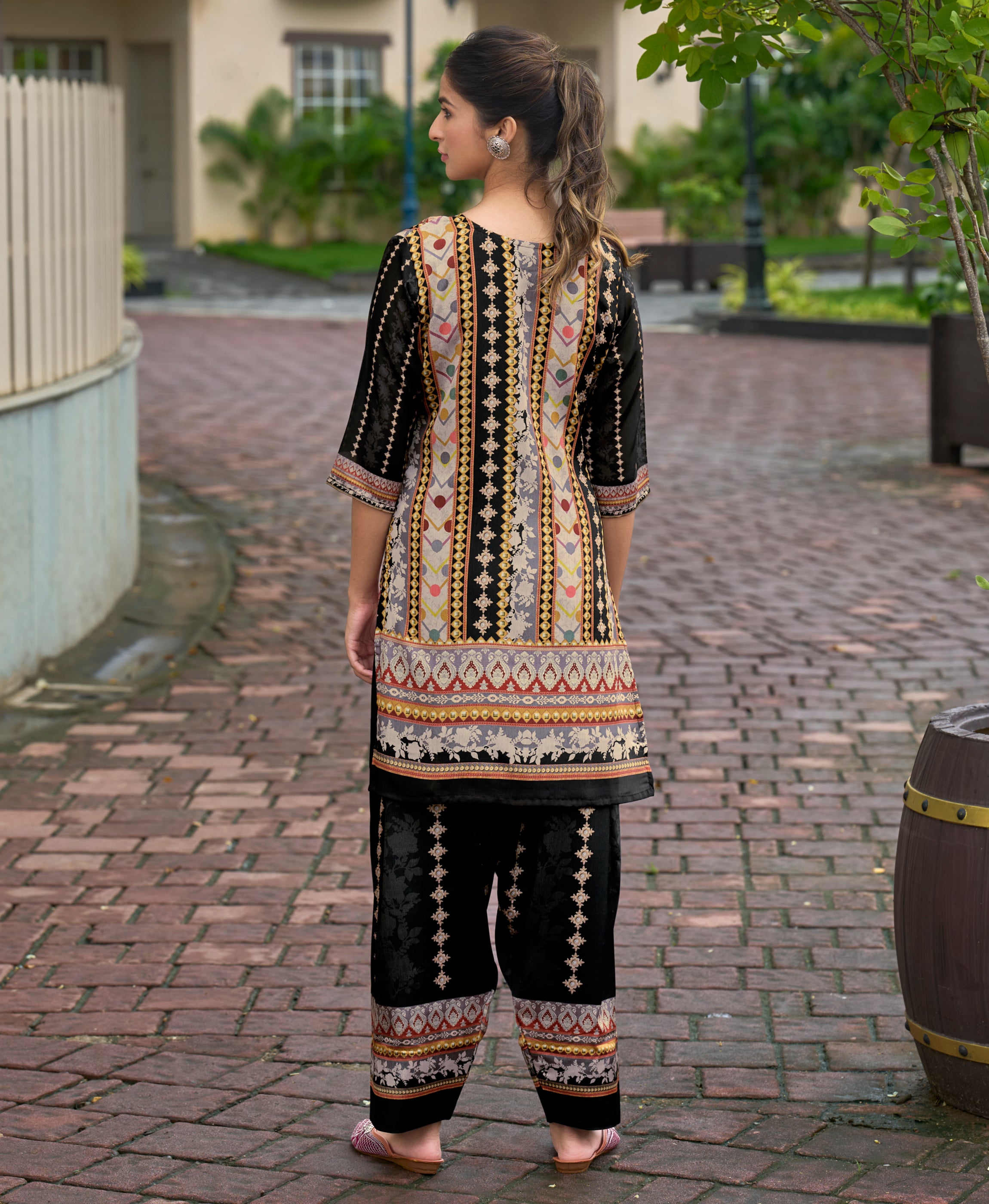 Her Couture Women's Black Chinon Chiffon Abstract Print Festive & Party Co-ord Set