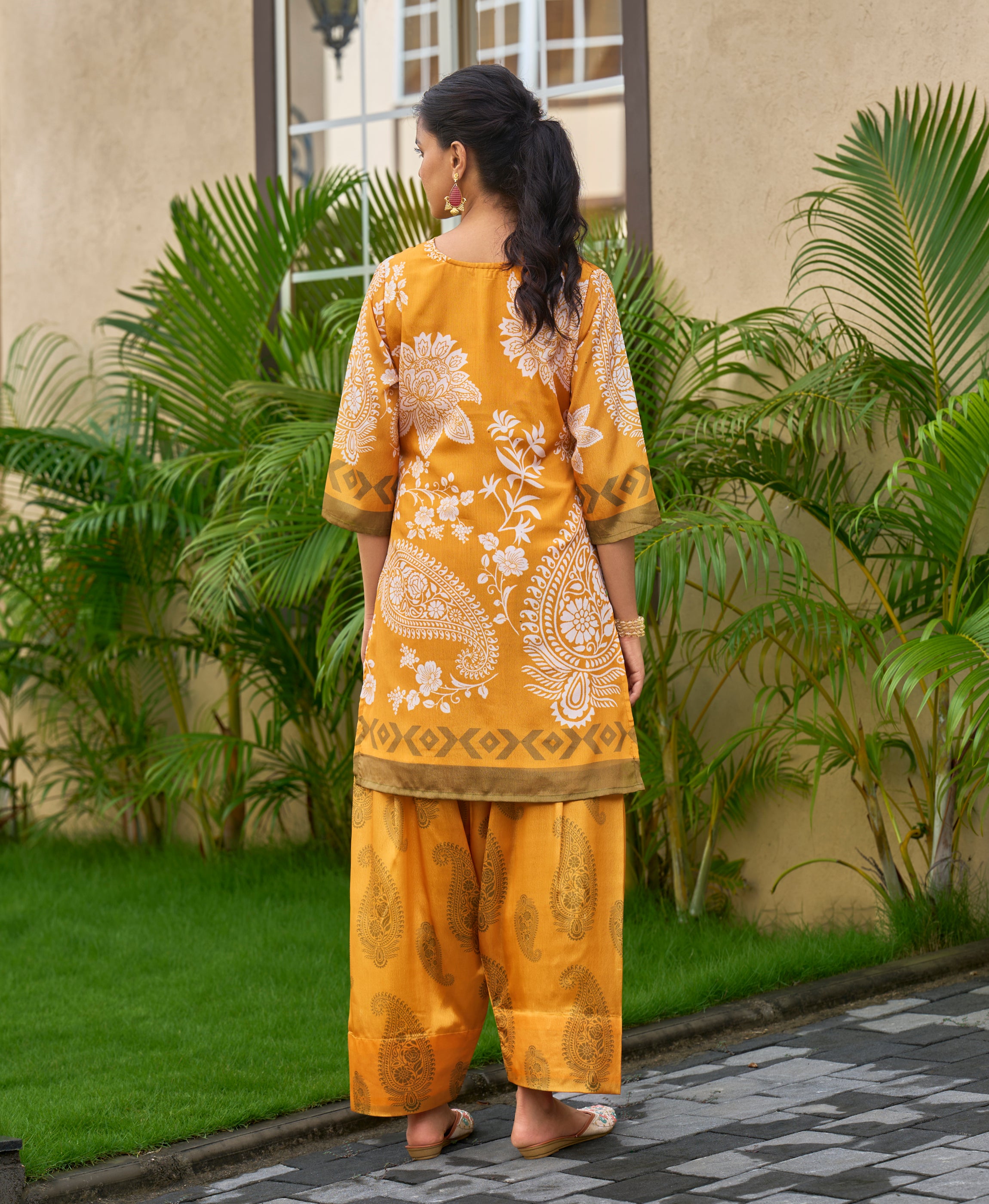 Her Couture Women's Yellow Chinon Chiffon Floral Printed Festive & Party Co-ord Set