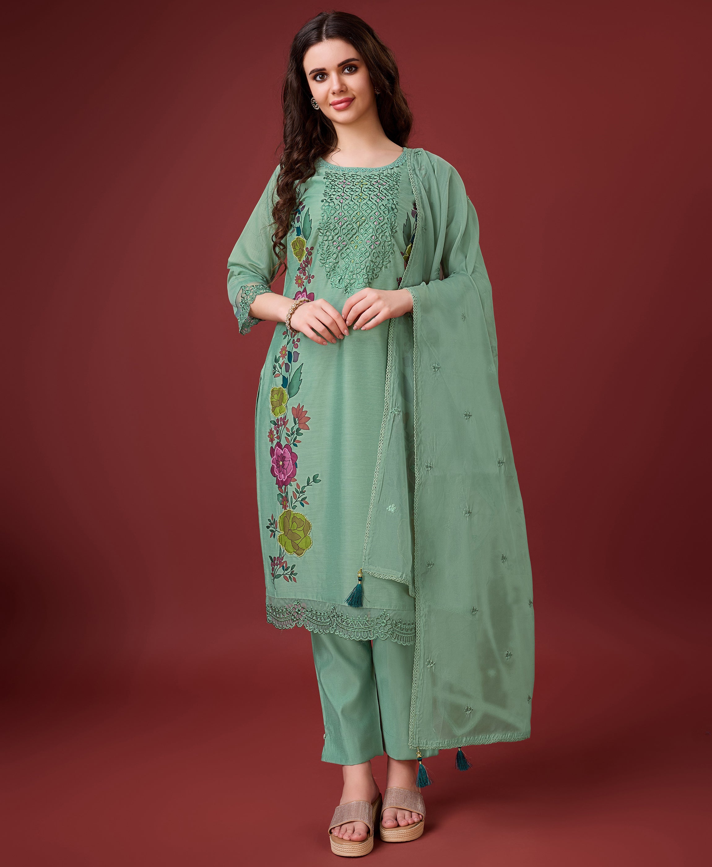 Her Couture Women's Green Chanderi Silk Embroidered Kurta With Pant & Dupatta