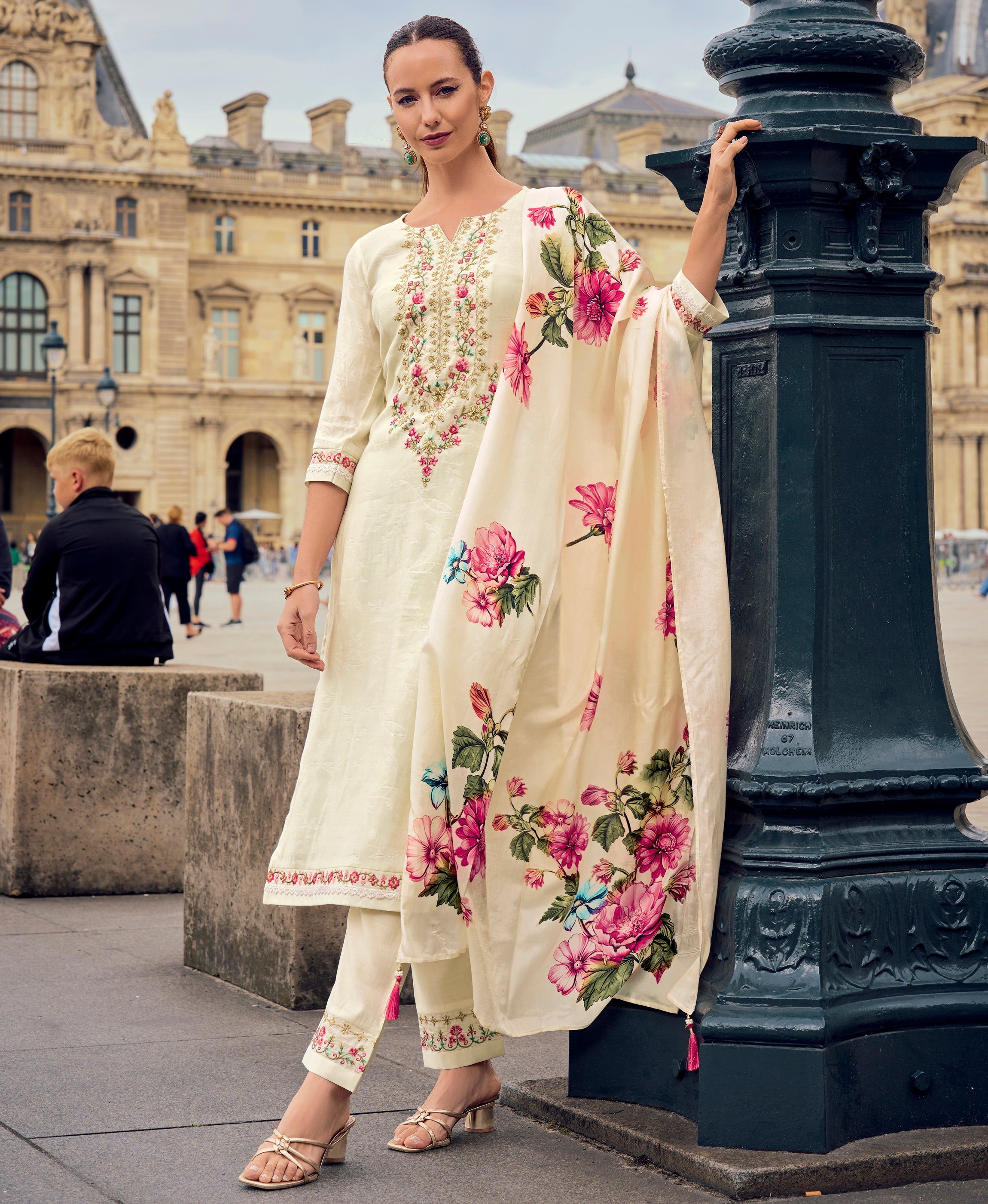 Her Couture Women's Off-White Viscose Silk Floral & Leaf Embroidered Straight Kurta With Pant & Dupatta