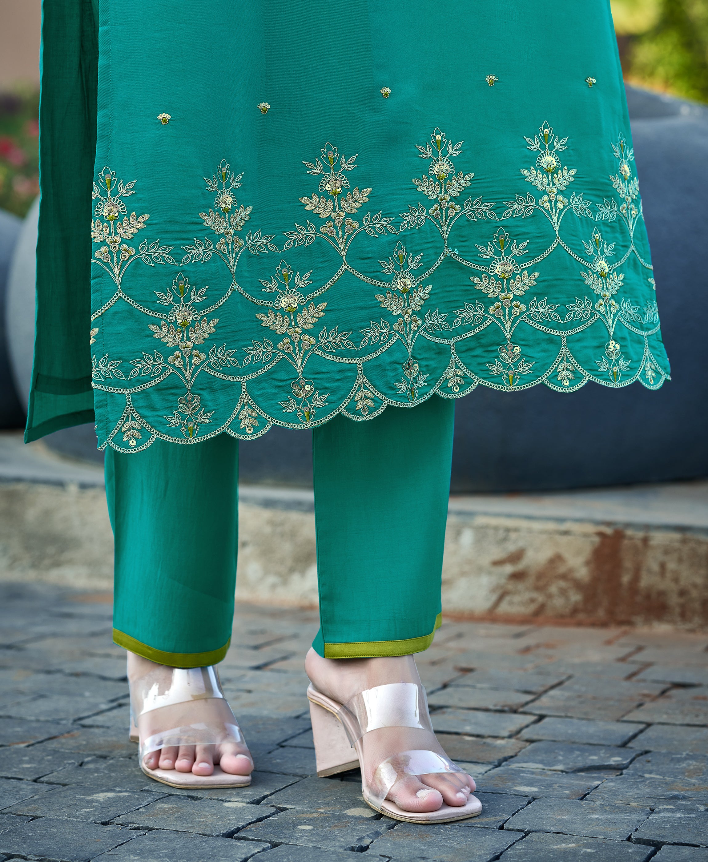 Her Couture Women's Teal Green Viscose Shimmer Floral Embroiery Embroidered Straight Kurta With Pant