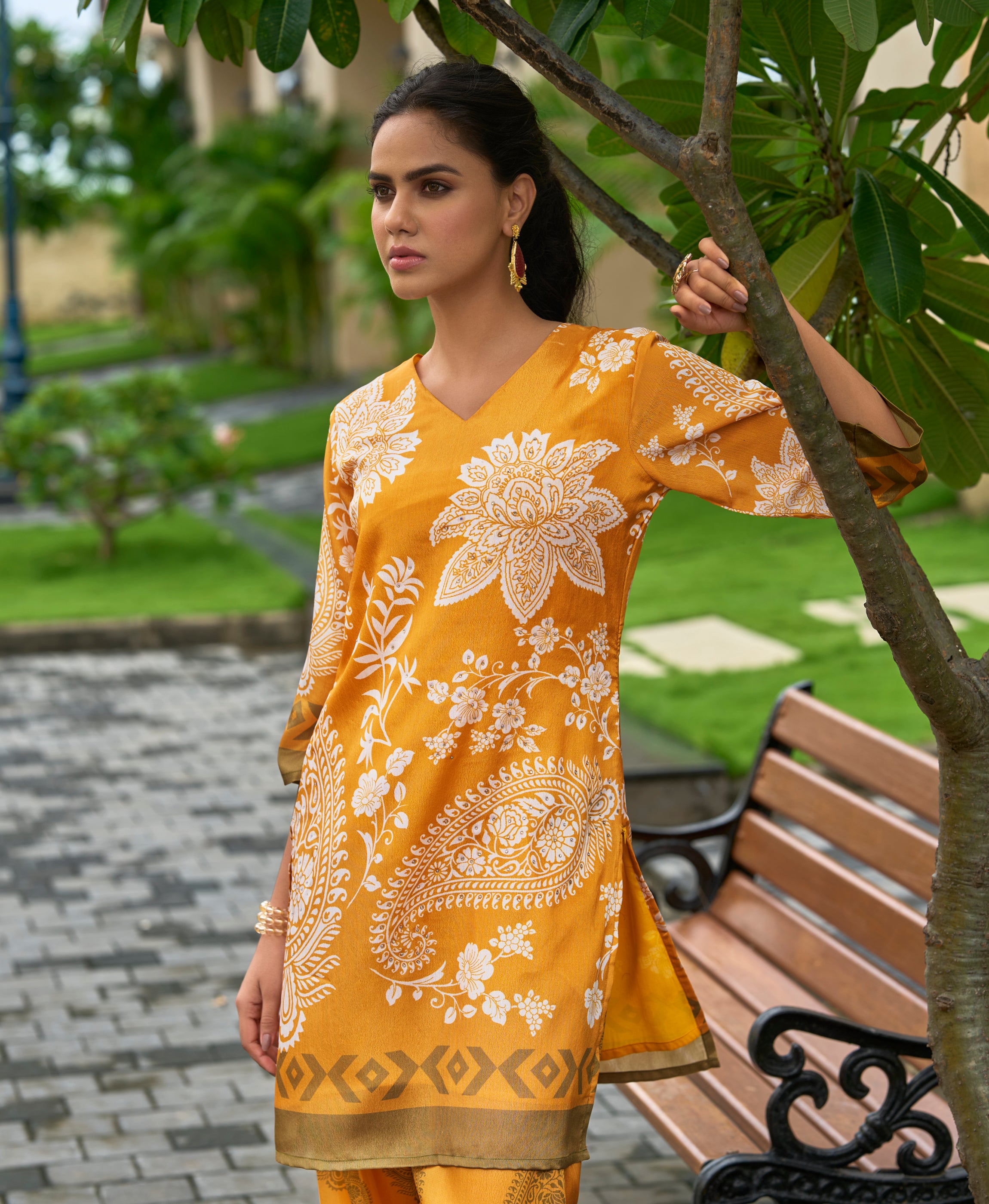 Her Couture Women's Yellow Chinon Chiffon Floral Printed Festive & Party Co-ord Set